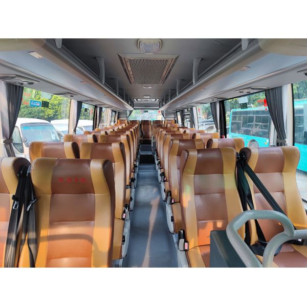 Euro 5 LHD Second Hand Buses And Coaches HIGER Diesel Used Bus 38 Seats