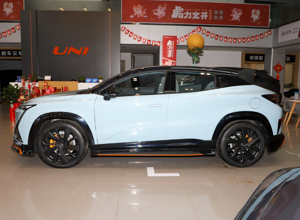 Changan Uni-T 2023 EV 2.0T Hybrid SUV Second-Hand for Choice Left Steering Multiple Colors