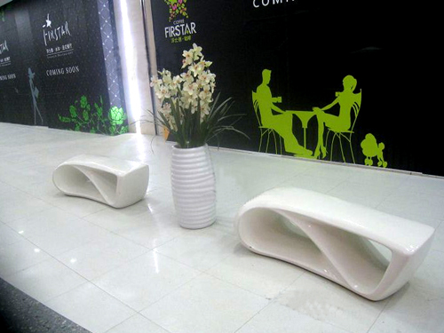 Morden moon shape large plaza bench Stool Multifunctional fiberglass Chair