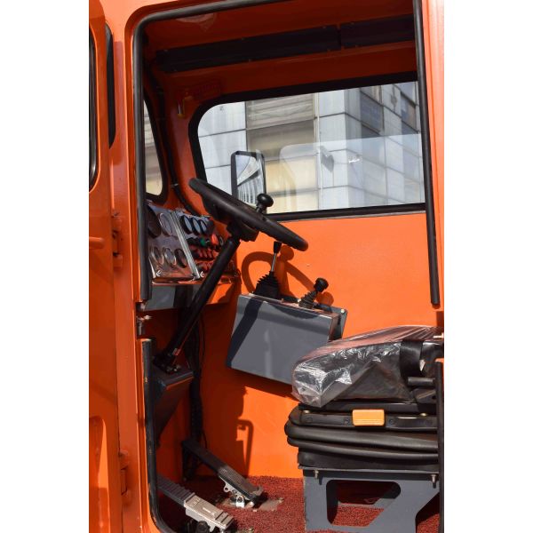 DERUI DRUK-12 A Compact Underground Dump Truck For Narrow-Vein Mining Conditions