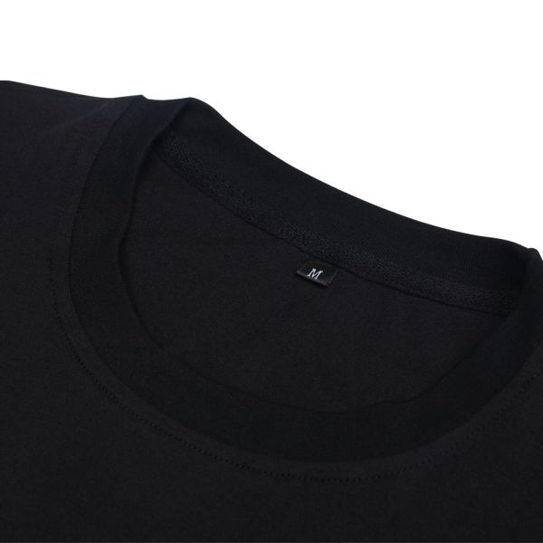 Men's casual T-shirt breathable waterproof, wrinkle-resistant and easy to clean.