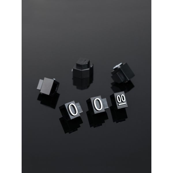 6x4mm Jewellery Display Price Digital Cube For Retail Shop Display Customizable