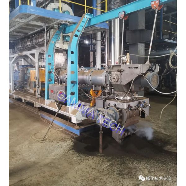 2TPH 3TPH Hot Feed Extruder Machine 110kw Lab Scale Twin Screw Extruder