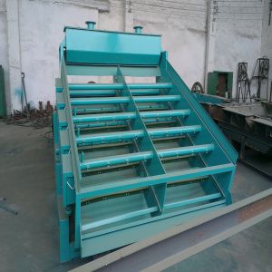 Quality Linear Vibrating 970rpm Mining Screening Equipment High Efficiency for sale