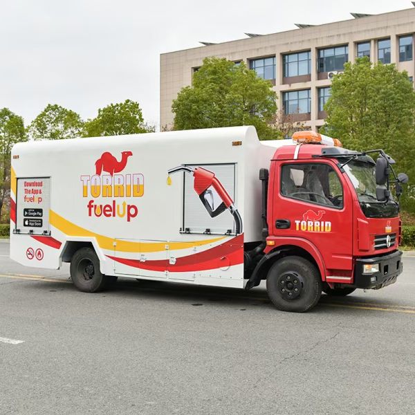 Flammable Liquid Fuel Transport Vehicle Max Torque 500 - 1000Nm 4X2 Drive Wheel