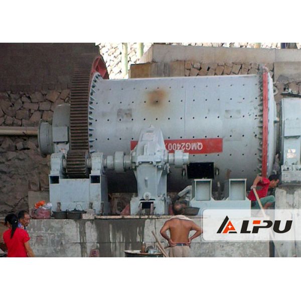 Large Capacity Industrial Grinding Mill , Super Fine Horizontal Ball Mill High Speed