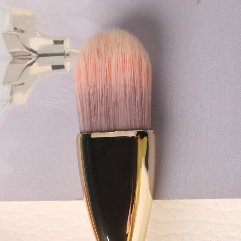 Premium Quality Wooden Handle Makeup Brushes For Loose Or Compact Powder