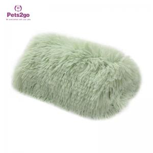 China Pets2Go waterproof dirt resistant Dog Faux Fur Bed on sale