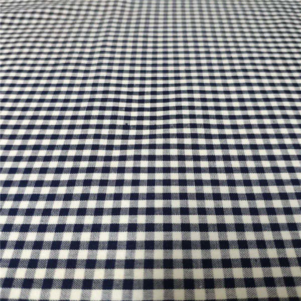 102GSM 100X70 40X40 Yarn Dyed Fabric 62/63" Width