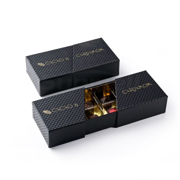 Cardboard Chocolate Packaging Boxes Varnishing 2mm Paperboard With Clear Window