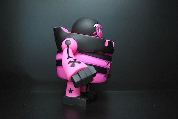 Customized Pink Black Coin Bank Toy Hands Movable 8 Inch For Home Decoration