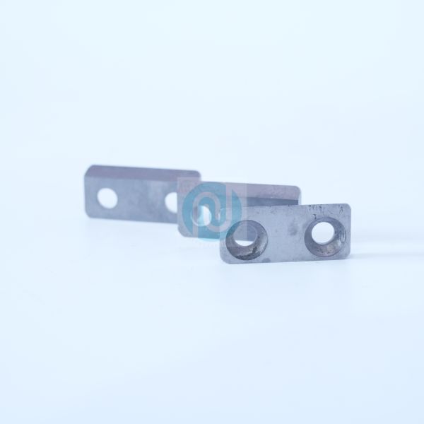 050-028-058 Blade for bottom knife-cemente falls into the category of cutter knife blades.