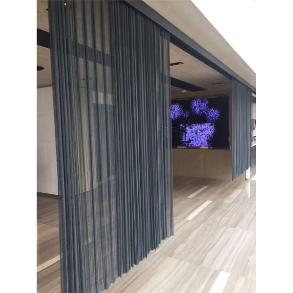 PVC Coated Security Wire Mesh Chain Link Fence Diamond Shape Anti Corrosion