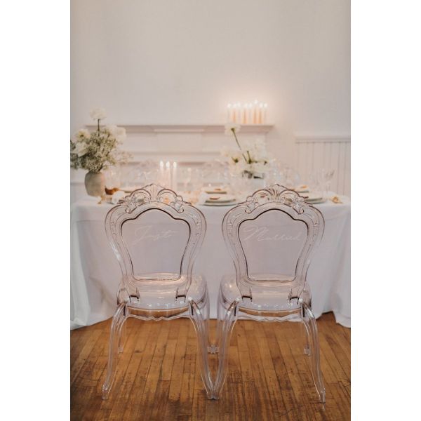 Contemporary chiavari chair design
