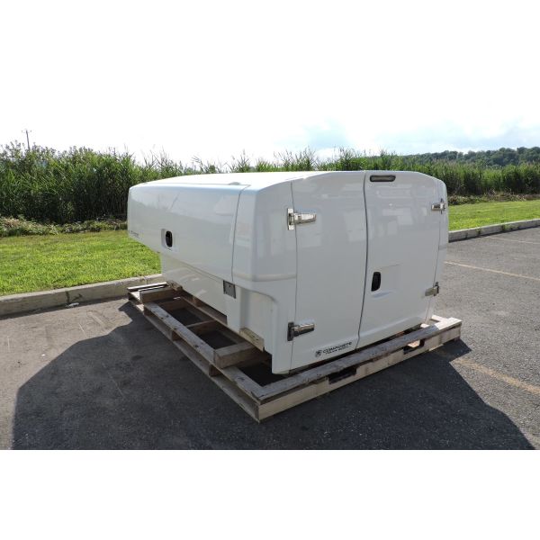 Custom Design FRP Truck Body Fiberglass Truck Dashboard Smooth Surface ISO9001