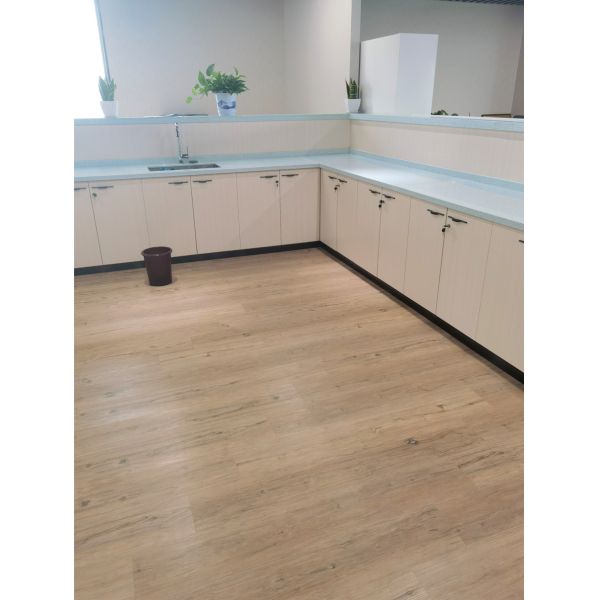 5mm Wood Grain SPC Flooring Unilin Click Beach Sunset Burlywood Eco Friendly GKBM MJ-W6003