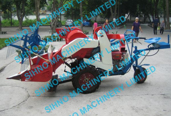 4l-0.7 mini grain harvester, paddy combine harvester with Tyre wheel