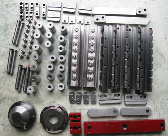 PP Resin Multi Color Injection Molding 16 Cavities Double Injection Molding