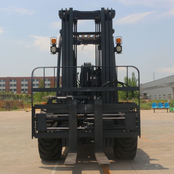 3.5 Ton 2WD Compact All Terrain Forklift Yanmar 4TNE98(EUIII) Japanese Engine