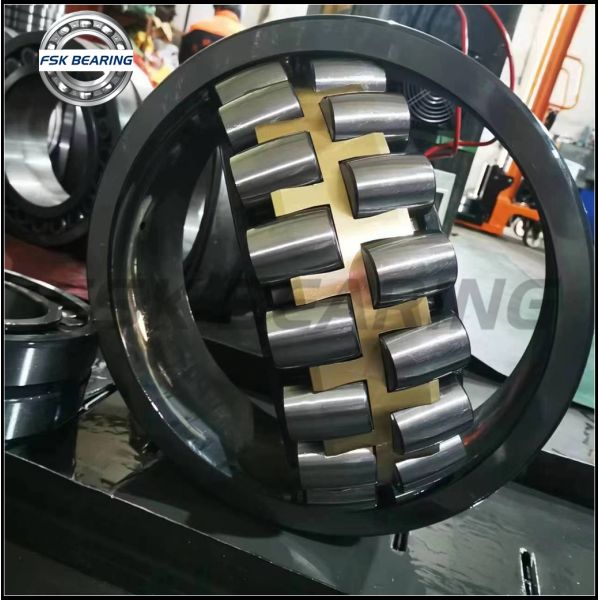 Heavy Load 23160CAE4 Spherical Roller Bearing 300*500*160mm Big Size China Manufacturer
