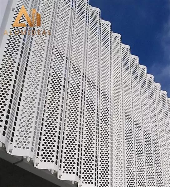 Privacy outdoor facade panels