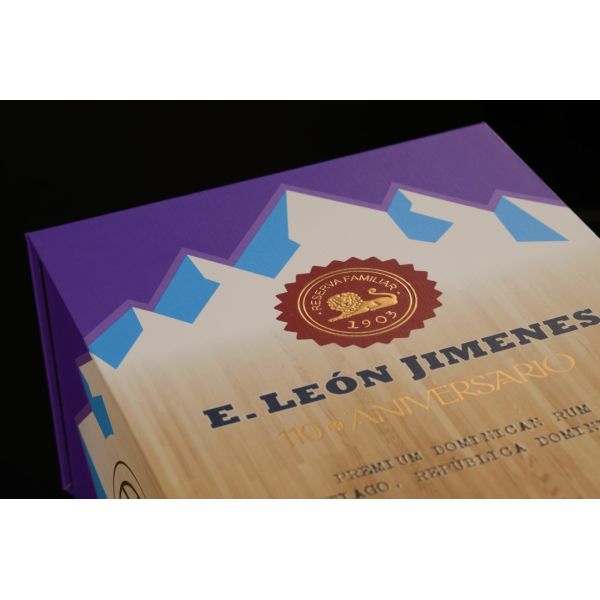 Caja de Ron  01678(1)