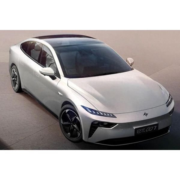 High Speed Pure Electric Sedan Dongfeng Yipai 007 5-door 5-seat Body Structure and 2915mm Wheelbase
