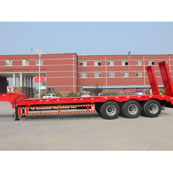 Truck Trailer Excavator Transporting Gooseneck Lowbed 3 Axles 60ton Low Bed Trailer with Ladder