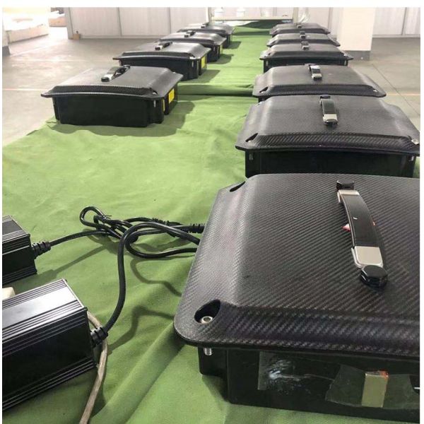 Waterproof 72V 50Ah 80Ah Lithium Battery Pack for Carbon Fiber Shell Electric Surfboard