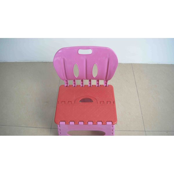 Durable Kids Playroom Furniture Plastic Folding Chairs Lightweight With Handle