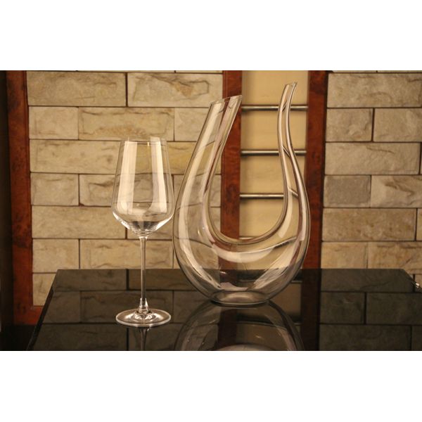 Mouthblown Lead Free Wine Decanter , Round Cone Modern Wine Decanter Easy To Clean