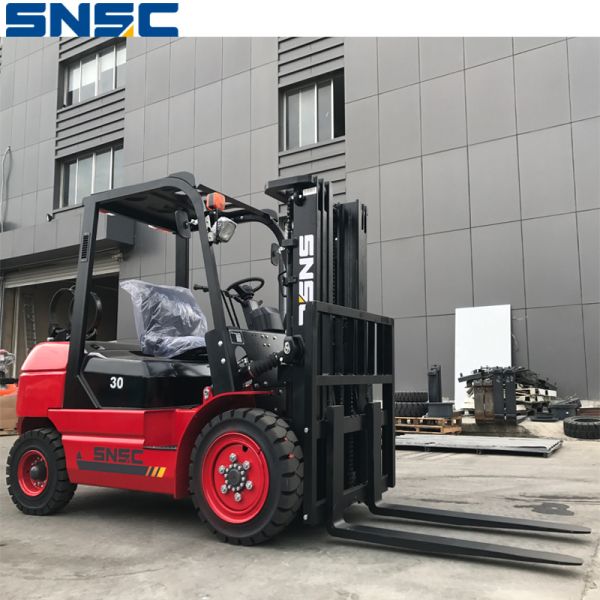 Promotion 3ton Gas LGP and Propane Forklift with Nissan Engine