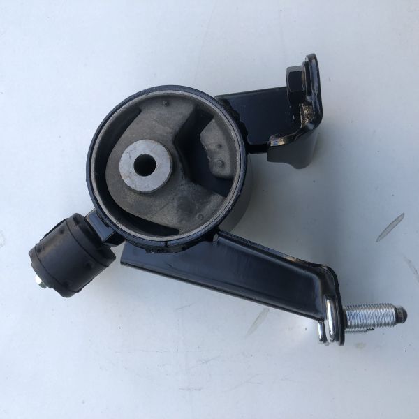 12371-31150 Car Engine Mounting
