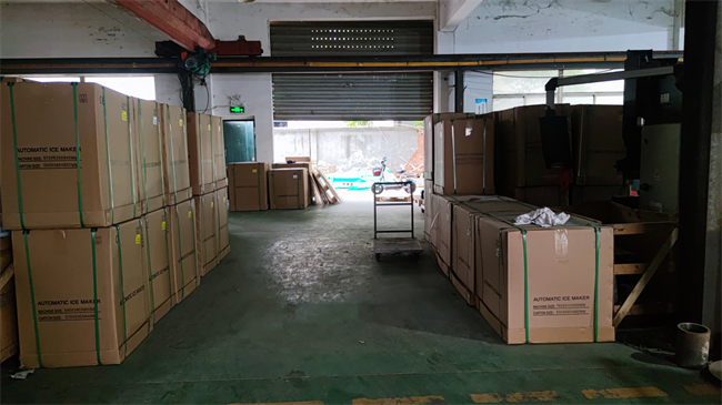 Hot Sale Spray-on Cylinder Automatic Ice Machine Factory 25 kg Per Day Stainless Steel Ice Maker for Cafe bar Restaurant