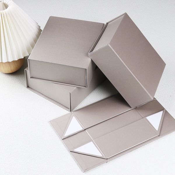 Foldable Paper Carton Gift Box Magnetic Cosmetic Packaging Box Custom Logo Printed