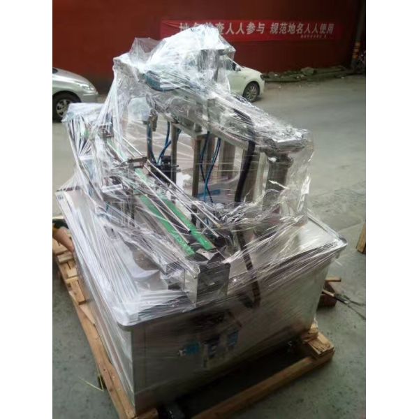 100ml Bottle Automatic Liquid Filling Machine Linear Type For Beer