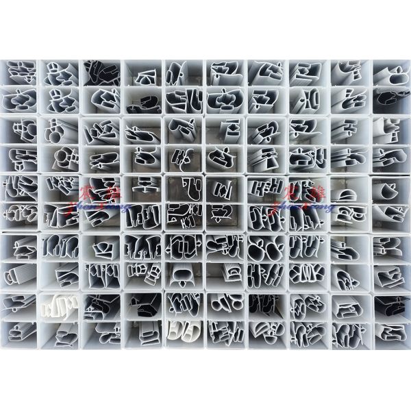 PVC Profile Refrigerator Door Gasket Production Line Mechanical Arm Automatic Material Retrieval