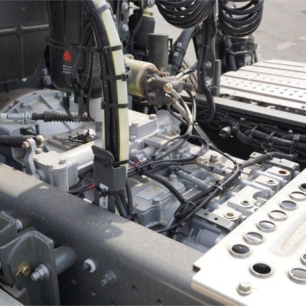 Segement Medium-Sized 375hp Howo Tipper Dump Trucks With Automatic Window 6x4 10 Wheels