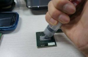 Quality LED Thermally Conductive Grease Compound With Low Thermal Resistance Environmentally Safe 0.012 ℃-in² /W Gray for sale